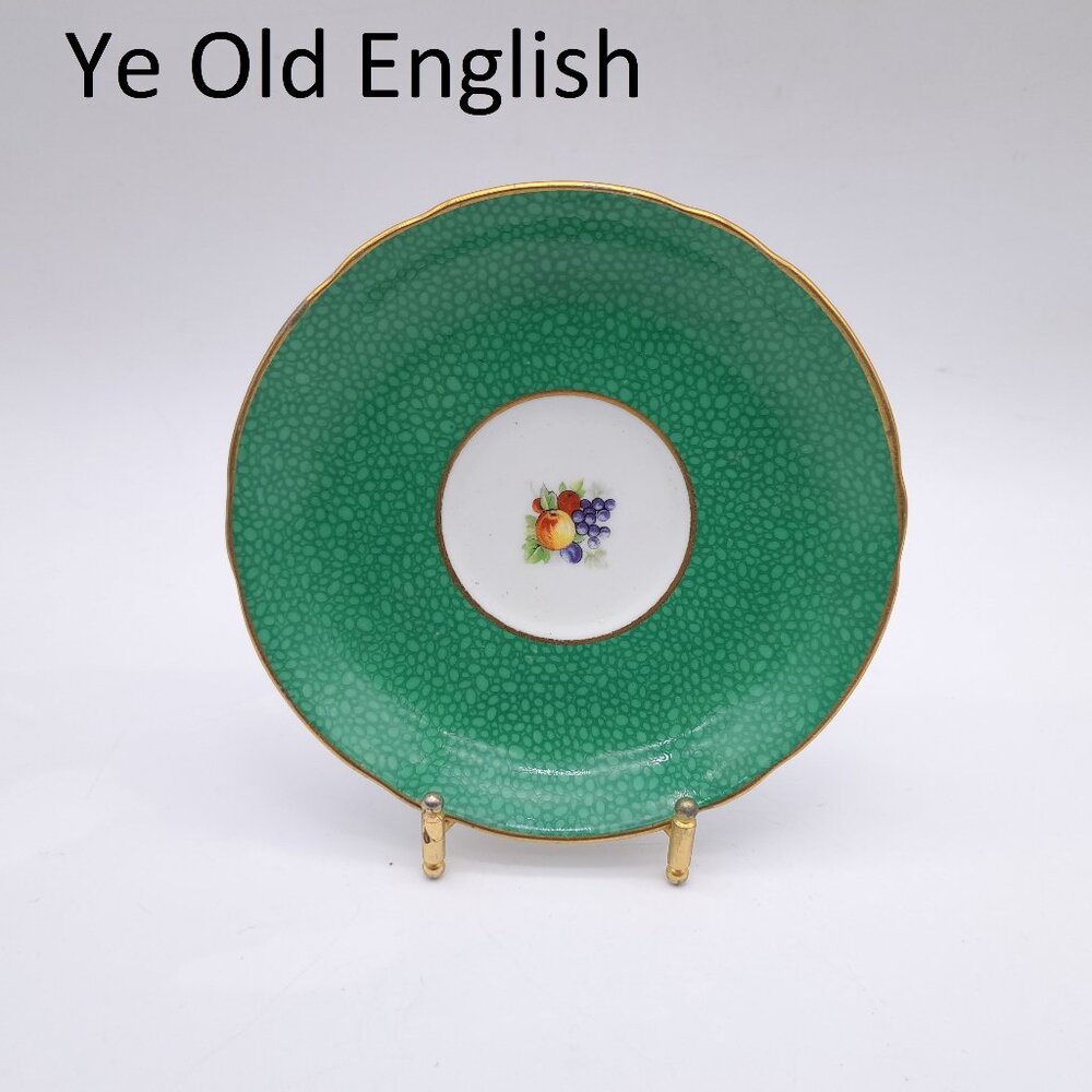 Grosvenor Ye Old English Orphan Saucer